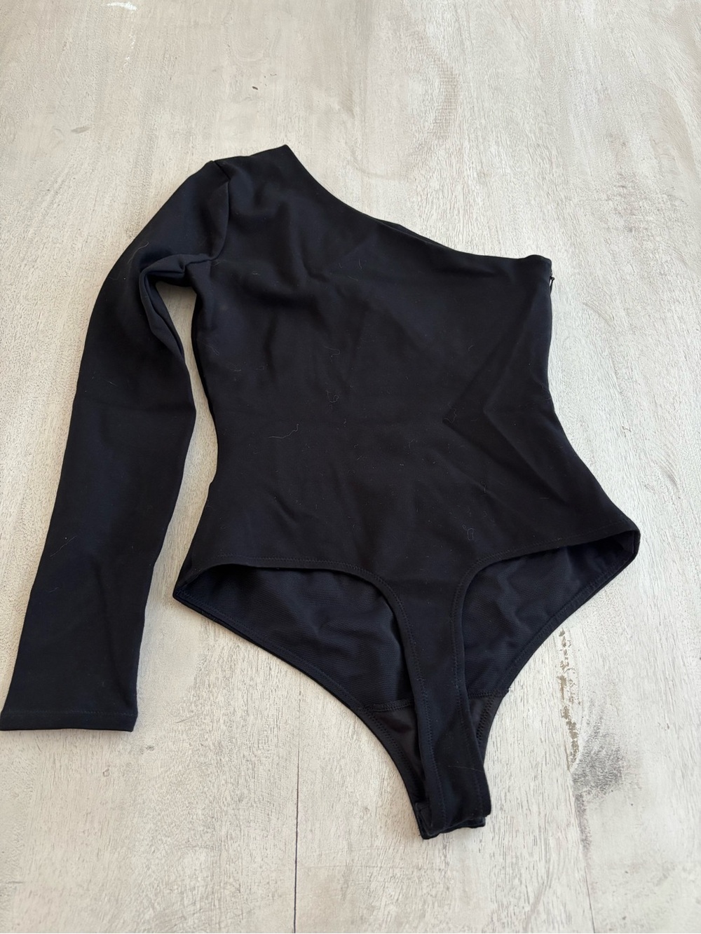 NBD Aaliyah One-Shoulder Black Cutout Long-Sleeve Top - Picture 4 of 5